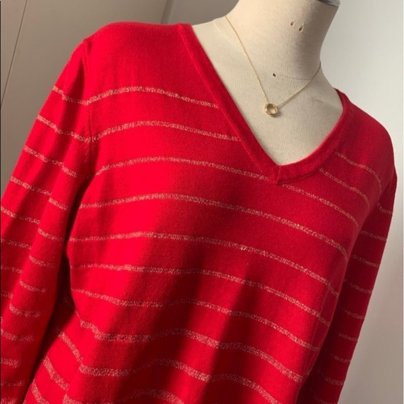 Tommy Hilfiger V-Neck Red & Gold Thread Sweater - Picture 2 of 7